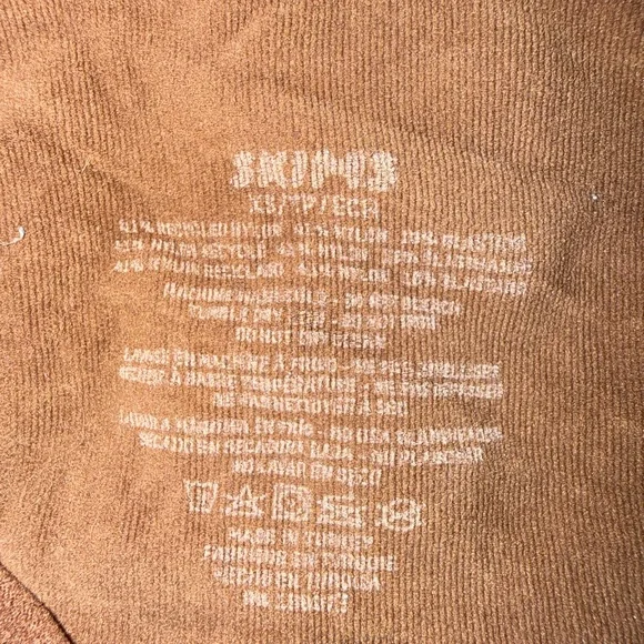 Skims Seamless Sculp Thong bodysuit - Picture 3 of 3